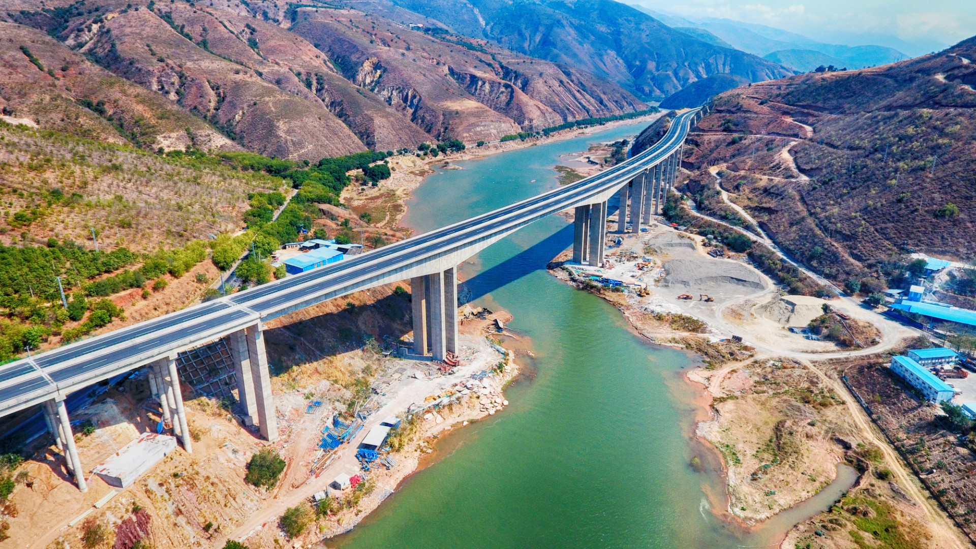 云南元蔓高速公路南沙紅河特大橋