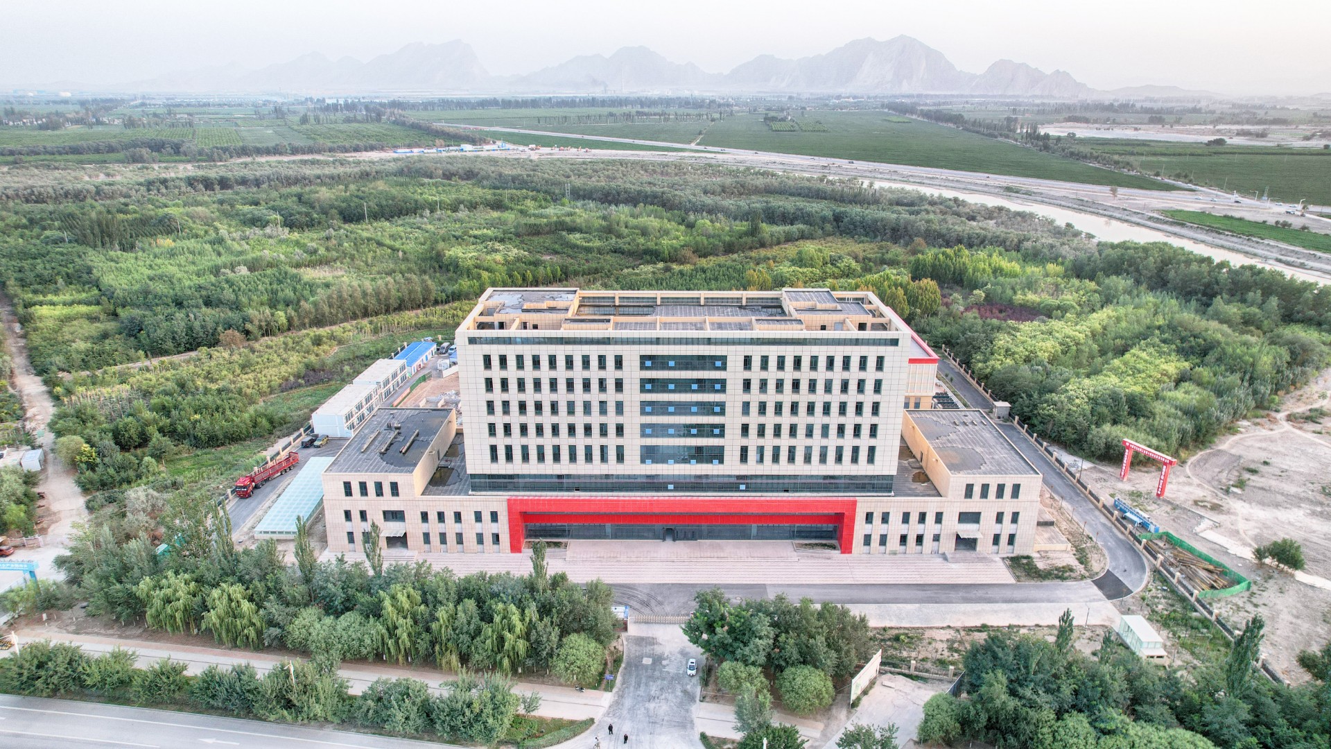 新疆第三師圖木舒克大數(shù)據(jù)產(chǎn)業(yè)園項(xiàng)目