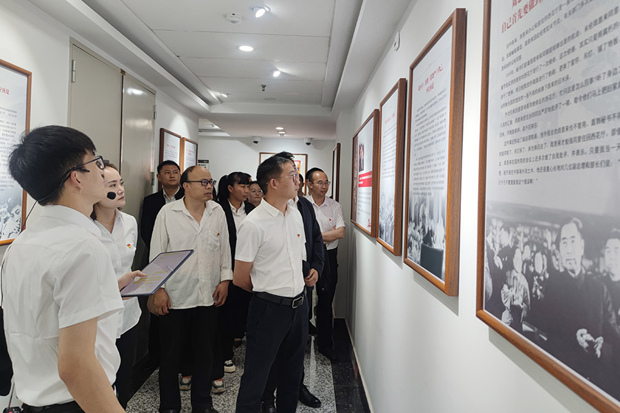 公司紀(jì)委組織干部職工參觀集團(tuán)廉潔警示教育基地