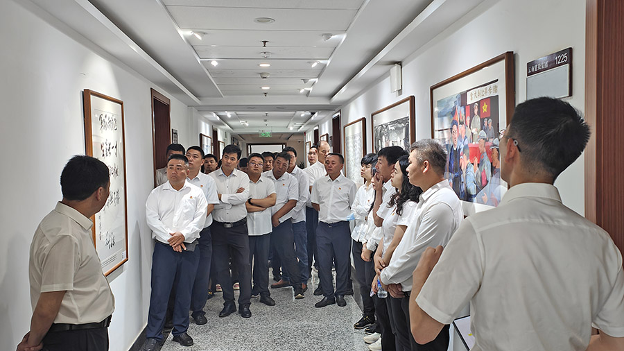 s參觀集團(tuán)廉潔文化長廊（第五批）.jpg
